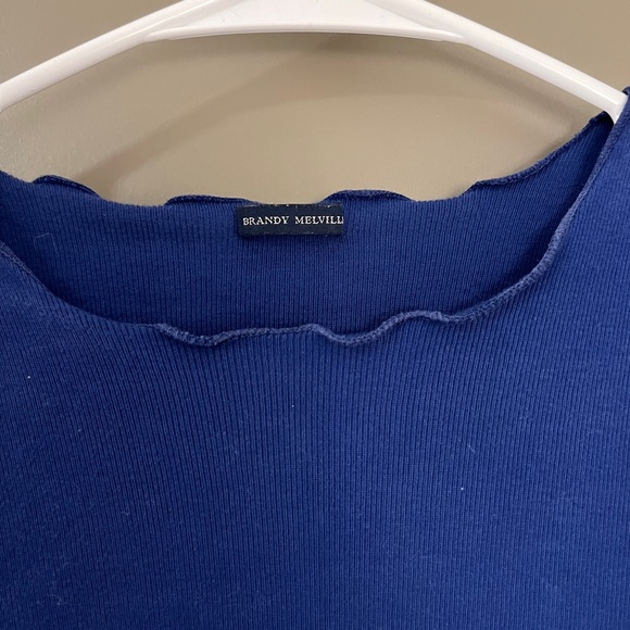 Brandy Melville short sleeve - Picture 3 of 3
